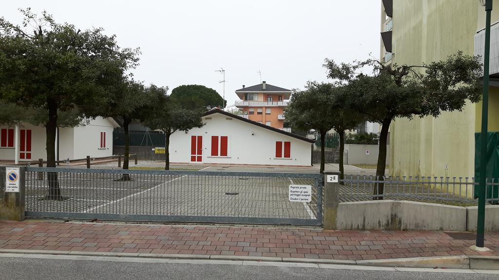 Arnica Apartment Lignano Sabbiadoro Eksteriør bilde